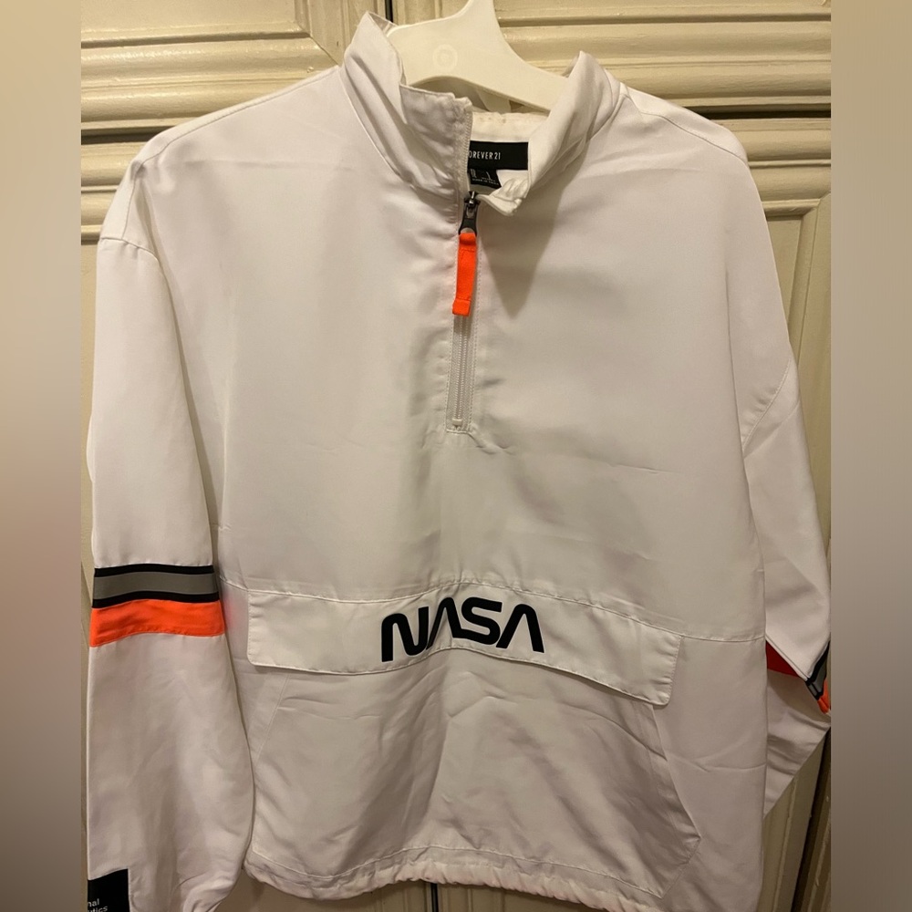 Forever 21 Half Zip Windbreaker. Women Size Small. Brand New No Tags